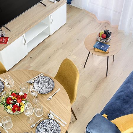 Ari Navy Apartment - High-End Residence Arad Exterior photo